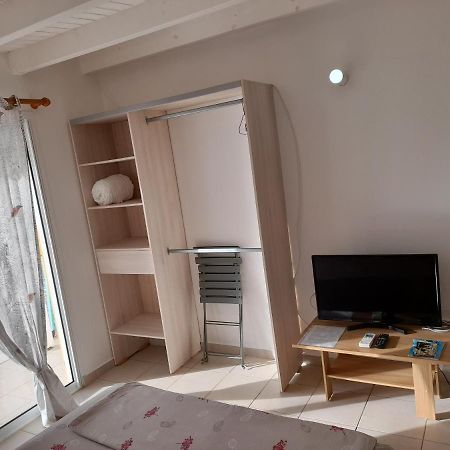 Apartamento Le studio de Jeannine Capesterre-Belle-Eau Exterior foto