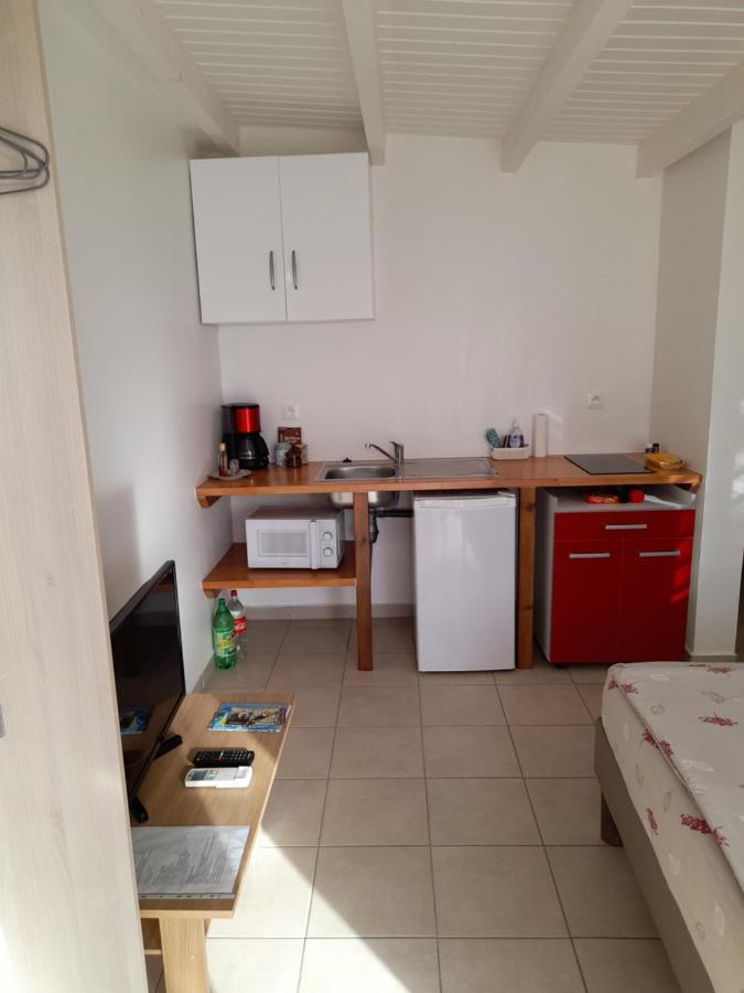 Apartamento Le studio de Jeannine Capesterre-Belle-Eau Exterior foto