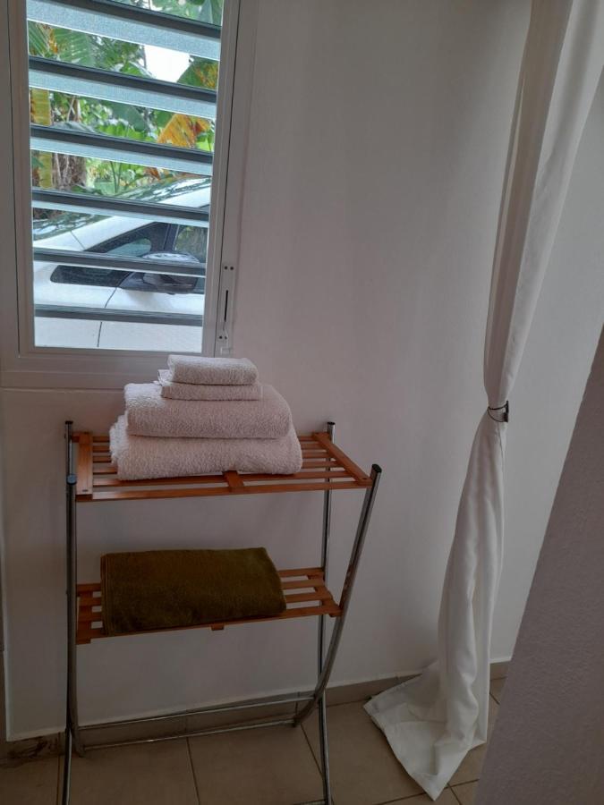 Apartamento Le studio de Jeannine Capesterre-Belle-Eau Exterior foto